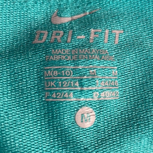 Nike Ladies Teal Medium DriFit zip up. The pockets have pockets 😍 - Picture 7 of 7